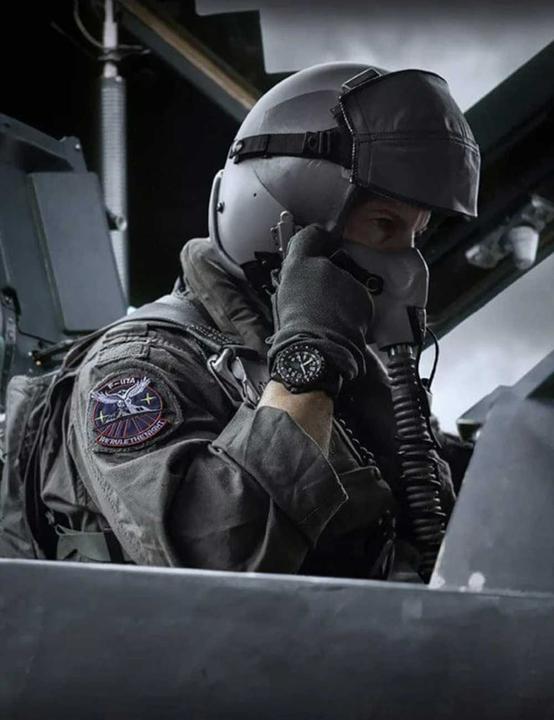 Actual product image Luminox F117 x SKUNK WORKS HERITAGE 6440H SERIES (Pilot watch, 44 mm)