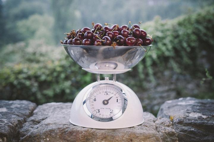 Immagine prodotto Lacor Bilancia da cucina Retro bianca fino a 5kg 20g gradazione D24cm
