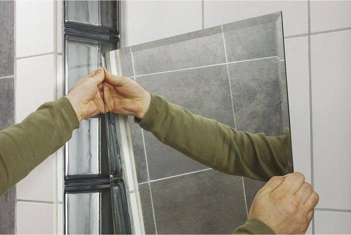 Produktbild tesa Powerbond MIRROR doppelseitiges Montageband für Spiegel (19 mm)