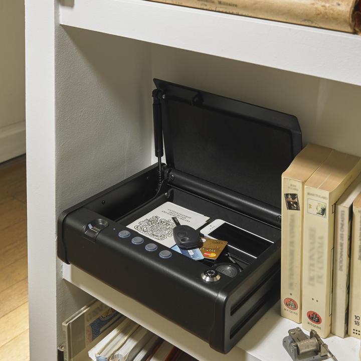 Actual product image Master Lock Fingerprint Safe (2.34 l)