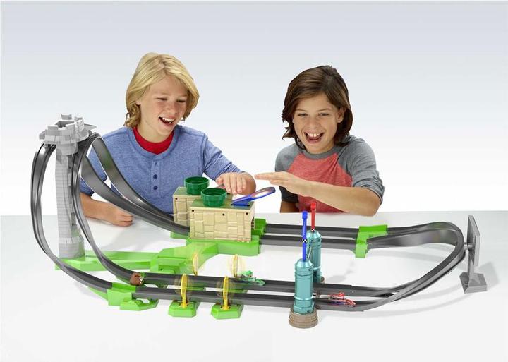 Produktbild Hot Wheels Mario Kart Circuit Lite Track