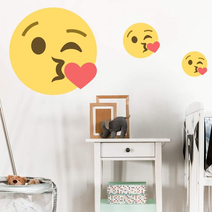 Actual product image Emojione Emoji Throwing A Kiss (80 x 80 cm)