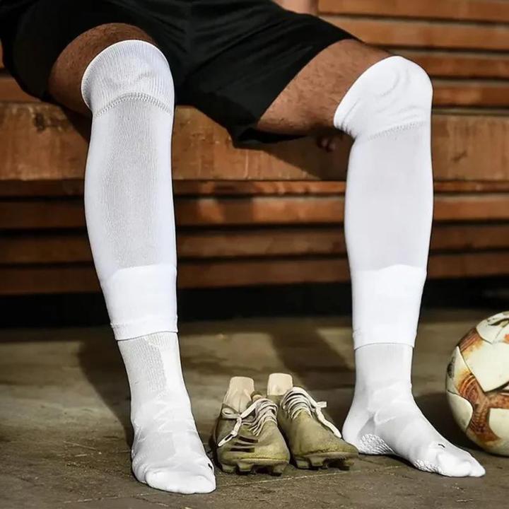 Actual product image NovoSoxx Fussballstulpen und Socken Grösse 42-47 Weiss Set Tubxx und GripSoxx (42 - 47)