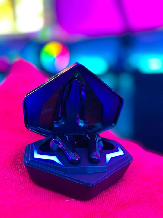 Produktbild Speedlink VIVAS LED Gaming True Wireless In-Ear Headphones black (Kabellos)