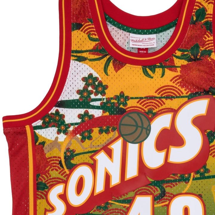 Image du produit Mitchell & Ness Swingman Mesh Jersey Seattle SuperSonics ASIAN Shawn Kemp (S)