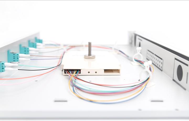 Produktbild Digitus LWL Spleissbox, bestückt, LC, OM3