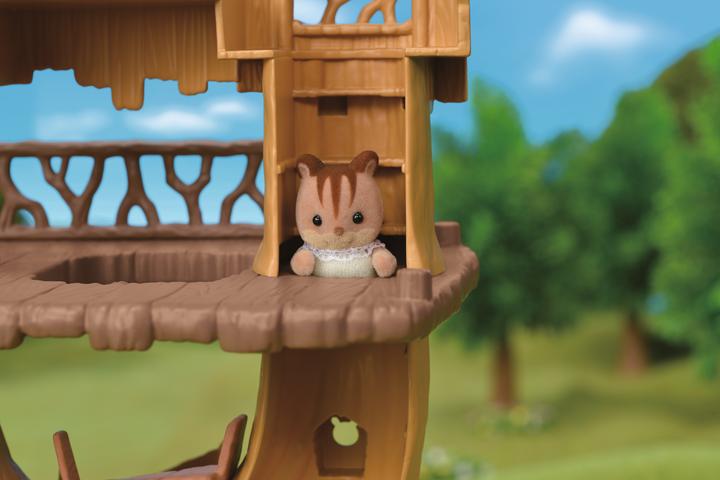 Actual product image Sylvanian Families Adventure tree house