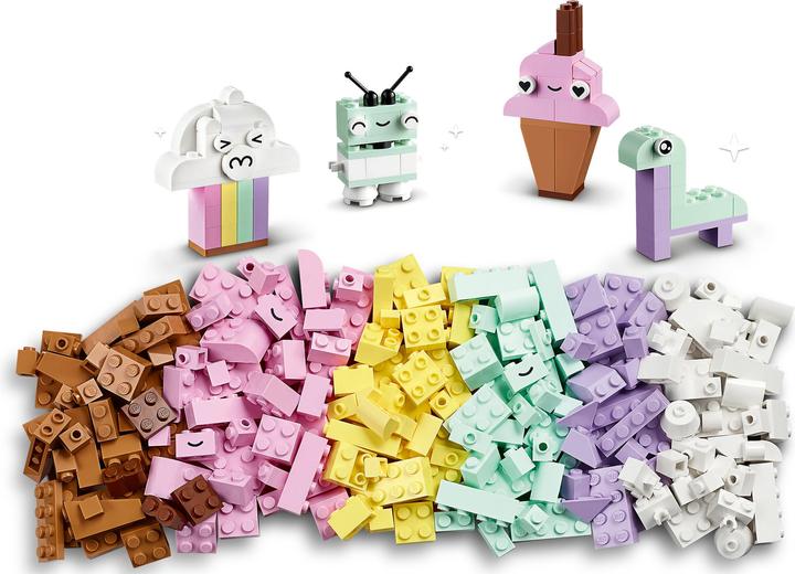 Actual product image LEGO 11028 Pastel Creative Construction Set (11028, LEGO Classic)