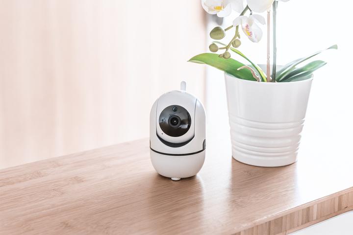 Actual product image Digitus Smart Full HD PT Indoor Camera with Auto-Tracking, WLAN + Voice Control (1920 x 1080 Pixels)
