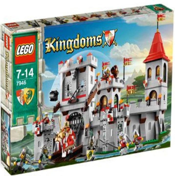 Actual product image LEGO Kingdoms Great Royal Castle (7946)