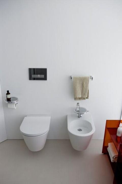 Actual product image Laufen Wall-mounted bidet KARTELL 1 tap hole version white LCC