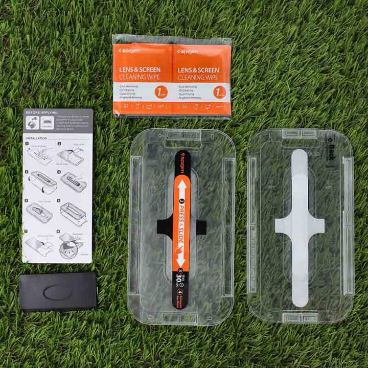 Immagine prodotto Spigen tR EZ Fit (2 Pezzo/i, Apple iPhone 12, Apple iPhone 12 Pro)