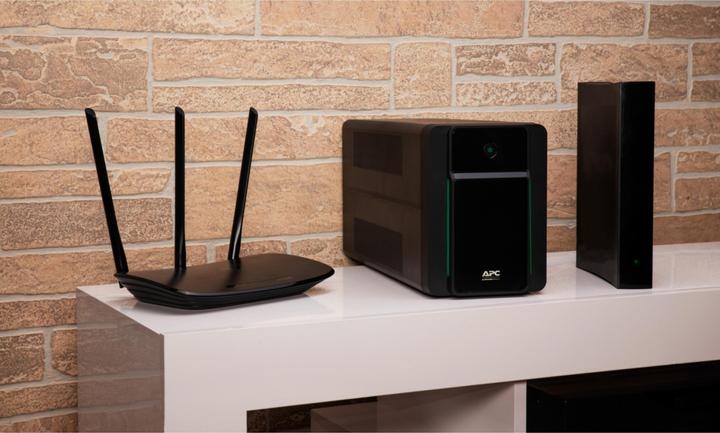 Actual product image APC BX2200MI-GR (2200 VA, 1200 W, Line-interactive UPS)