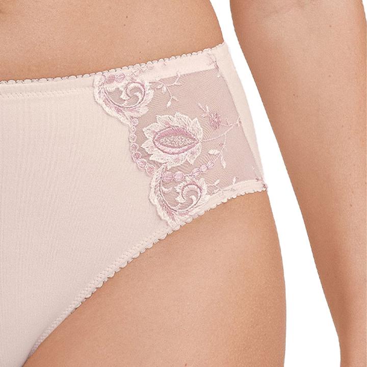 Image du produit Conturelle Provence Taillen Slip (40, L, Une unité par pack)