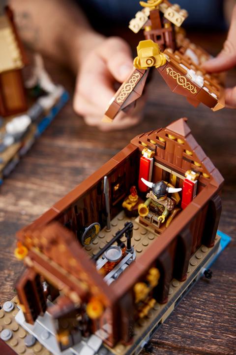 Immagine prodotto LEGO Idee Villaggio Vichingo (21343, LEGO Ideas, Set LEGO rari)