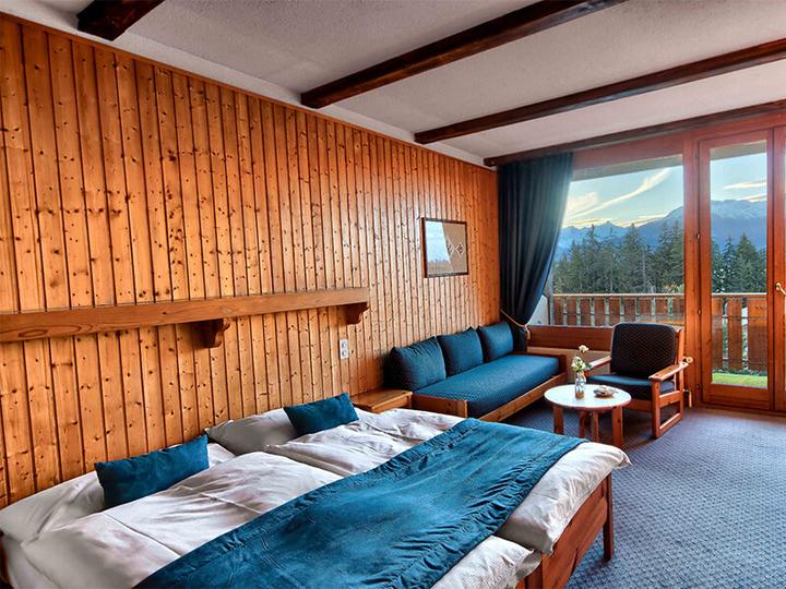 Immagine prodotto Smartbox Soggiorno panoramico nelle Alpi: 1 notte in un hotel 3* e cena a Crans-Montana (2 pers.)