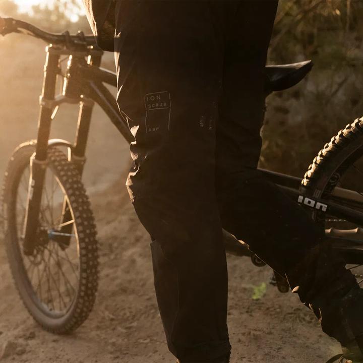 Immagine prodotto ION Bike Pants Scrub Amp BAT (XXL)