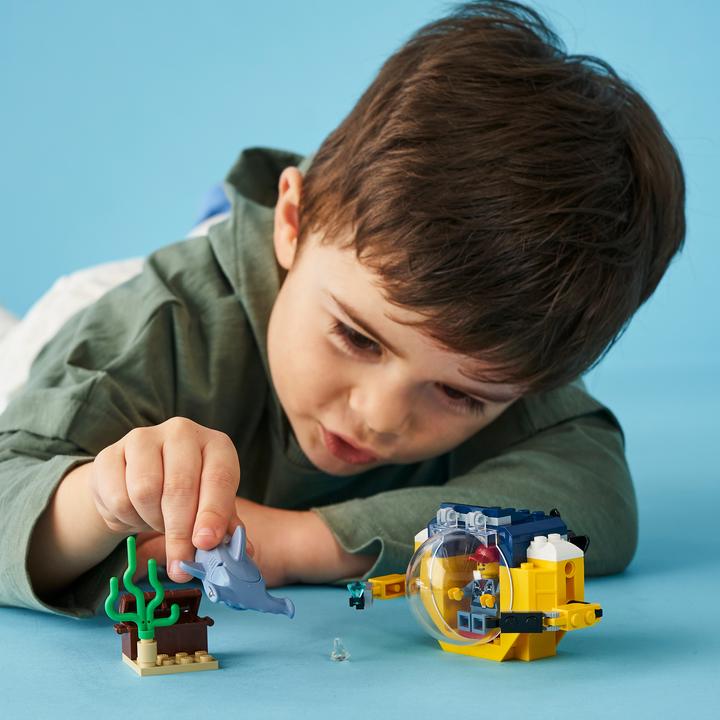 Actual product image LEGO Mini submarine for marine researchers (60263, LEGO City)