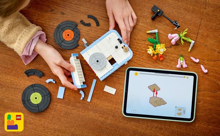 Image du produit LEGO Plattenspieler mit Blumen (31172, LEGO Creator Expert)