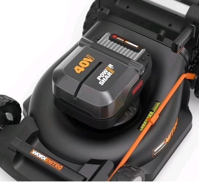 Actual product image Worx Akku RasenmäherSchnittbreite 46 cm (Rechargeable battery operated)
