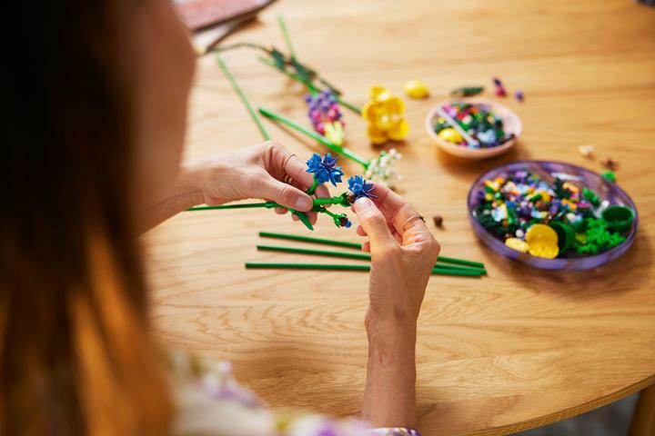 Actual product image LEGO Wildflower Bouquet (10313, LEGO Icons, LEGO Botanical)