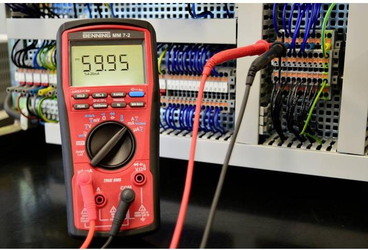 Produktbild Benning TRUE RMS Digital-Multimeter (CAT III 1000V, CAT IV 600V)