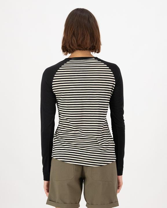 Actual product image Mons Royale Icon Merino Raglan Long Sleeve (XS)
