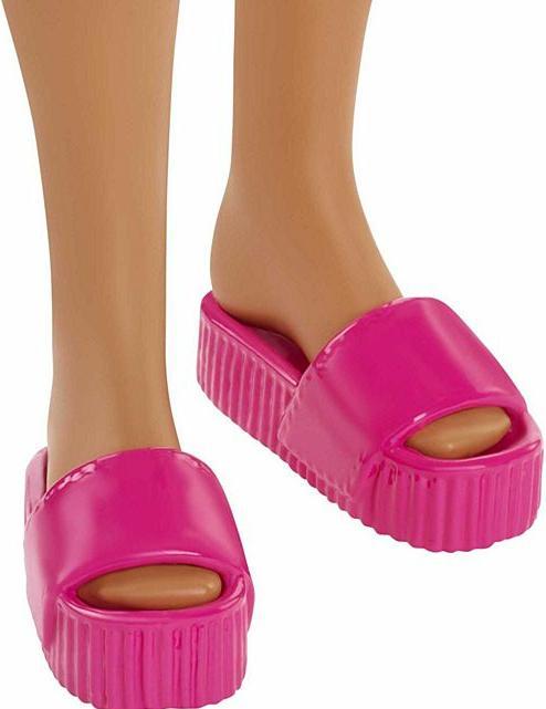 Actual product image Barbie Doll (Latina)