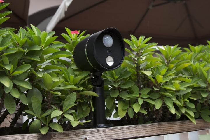 Productafbeelding Technaxx Bewakingscamera HD-buitencamera met LED-lamp TX 106 (1280 x 720 pixels)