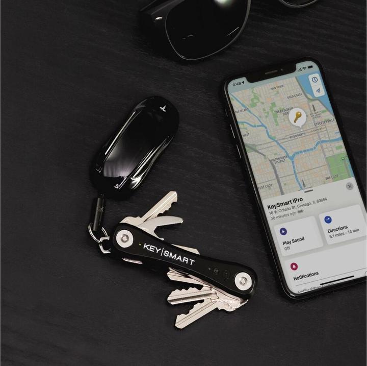 Actual product image Key Smart iPro key holder with Apple Find My