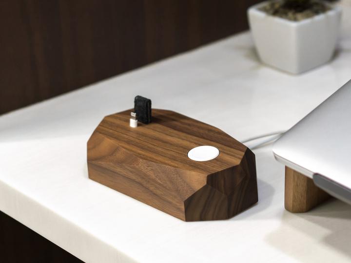 Produktbild Oakywood Combo Dock - Dockingstation aus Holz - Lightning