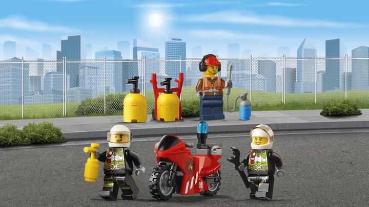 Actual product image LEGO Fire brigade fire-fighting unit (60108, LEGO City)
