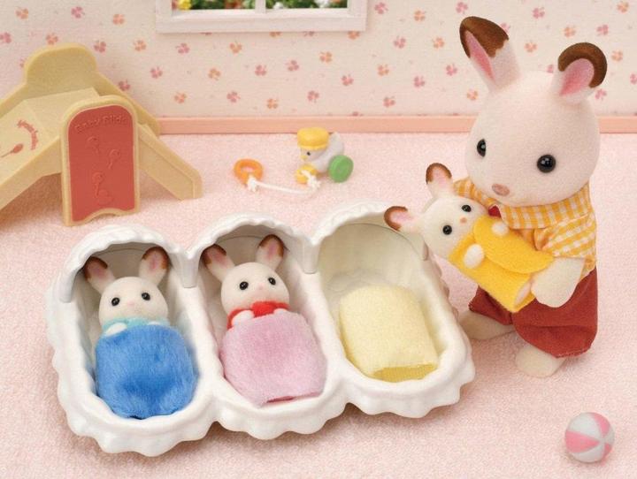 Actual product image Sylvanian Families Triplets Care Set