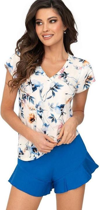 Donna Pyjama model