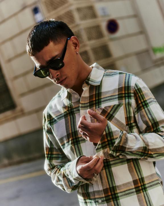 Actual product image Blend long sleeve plaid shirt with pocket (XL)