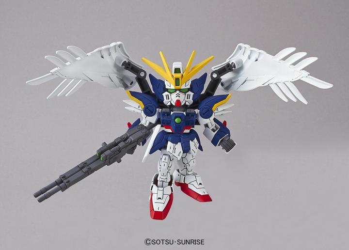 Actual product image Bandai GUNDAM - SD Gundam EX-Standard 004 Wing Gundam Zero (EW) - Model Kit