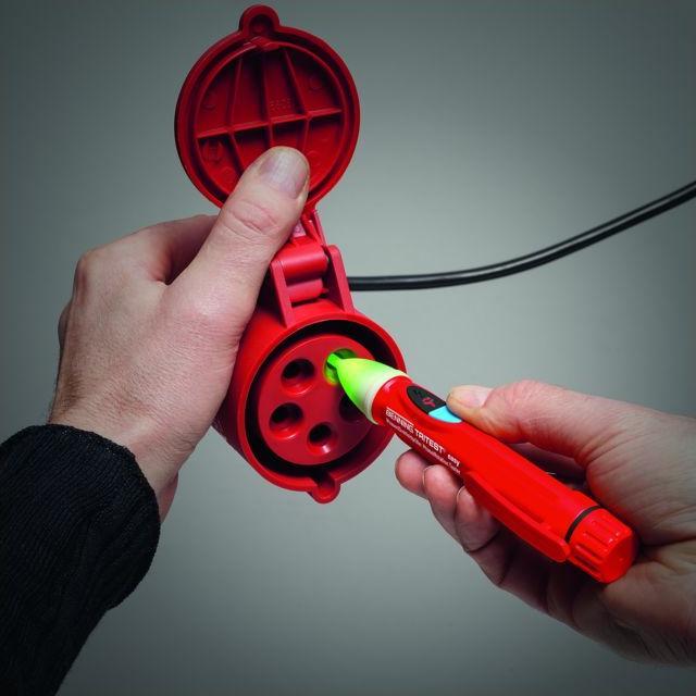 Actual product image Benning VT 1 Battery voltage tester (CAT III 1000V, CAT IV 600V)