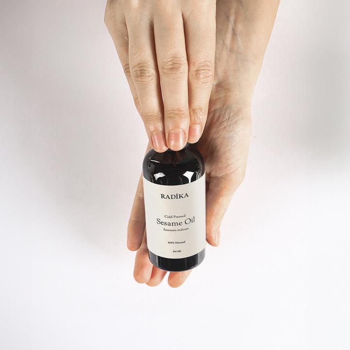 Actual product image Radika Sesame oil, cold-pressed, 100% pure, organic, natural, 100 ml (Body oil, 100 ml)