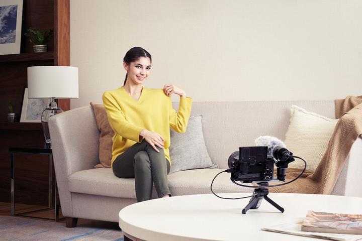 Image du produit Sony Alpha 6400 Kit (18 - 135 mm, 24.20 Mpx, APS-C / DX)