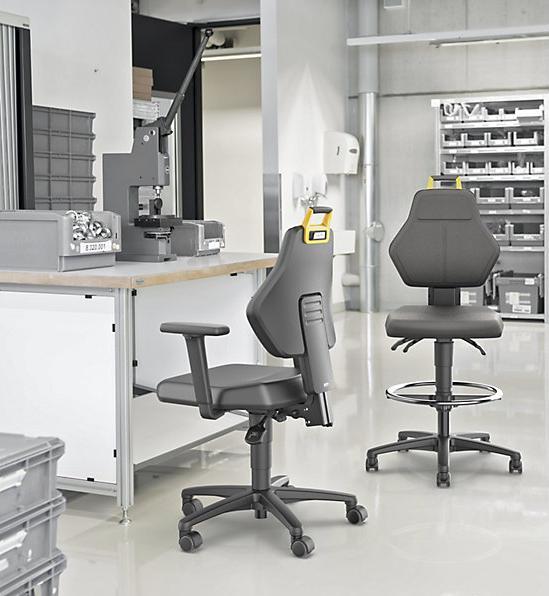 Produktbild eurokraft pro Arbeitsdrehstuhl, schwarz, mit Bodengleitern, Textilbezug