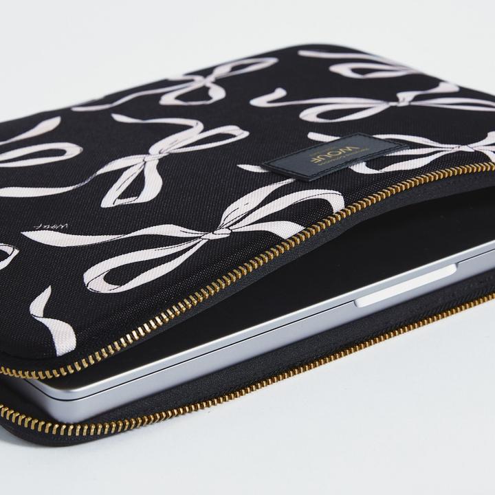 Actual product image Wouf Laptop sleeve 38 cm (17")