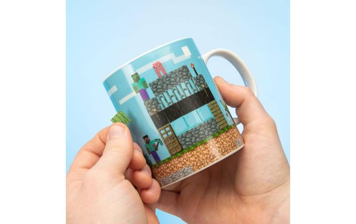Actual product image Paladone Products Build A Level (325 ml, 1 x)