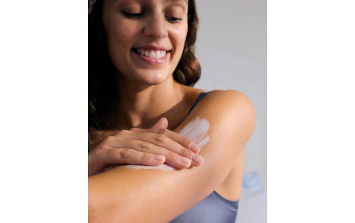 Image du produit NIVEA Q10 Straffend + Anti-Falten Hals & Dekolleté Creme (Crème pour le corps, 200 ml)