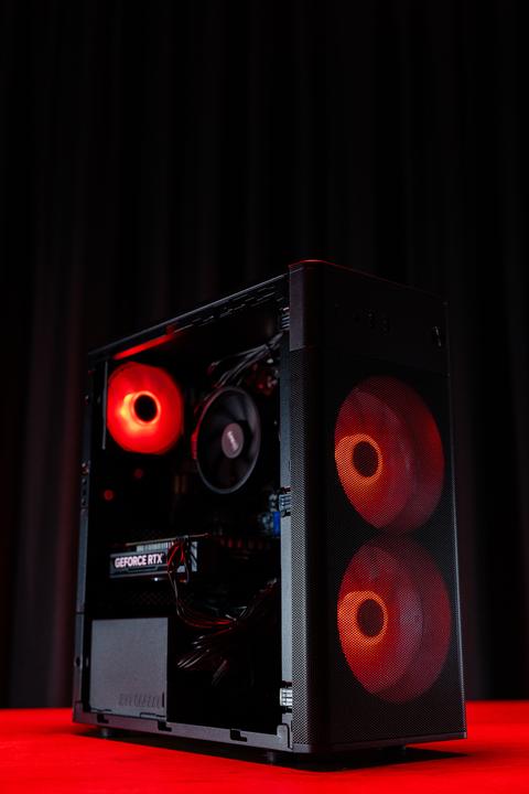 Actual product image Medion Recon E45 (AMD Ryzen 5 5500, 16 GB, 1000 GB, GeForce RTX 4060)