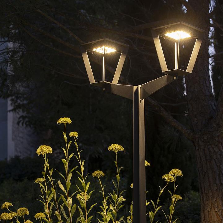 Actual product image Les Jardins Metro double solar floor lamp wireless 500 lumens (500 lm)