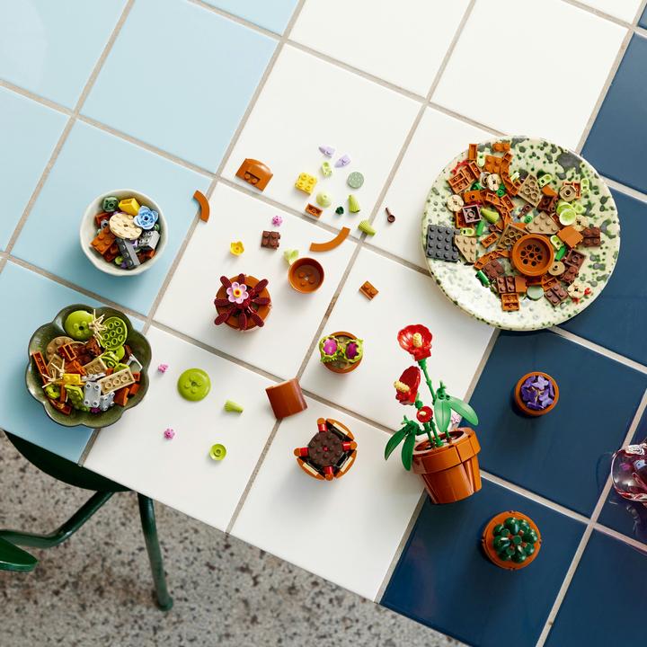 Actual product image LEGO Mini plants (10329, LEGO Icons, LEGO Botanical)