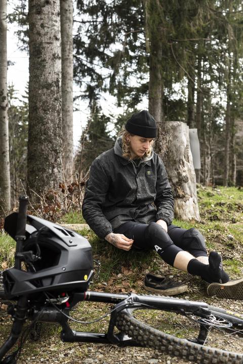 Actual product image ALPINA SPORTS Flow Pad Knee (L, XL, Knee pad, Pair)