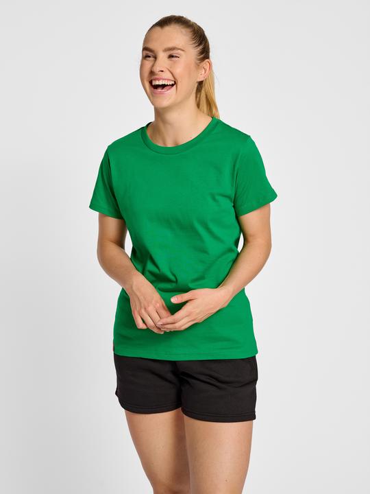 Actual product image hummel Red Heavy T-Shirt S/S Woman (S)