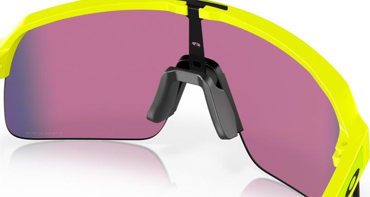 Immagine prodotto Oakley Sutro Lite (Pallina da tennis Mat Giallo, Strada premiata)