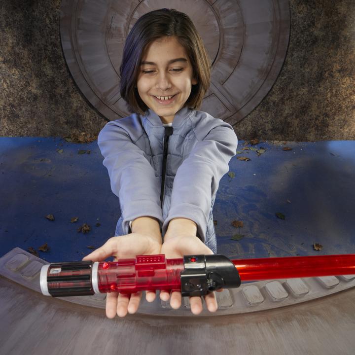 Image du produit Hasbro Dark Vador Lightsaber Kyber Core Electronic